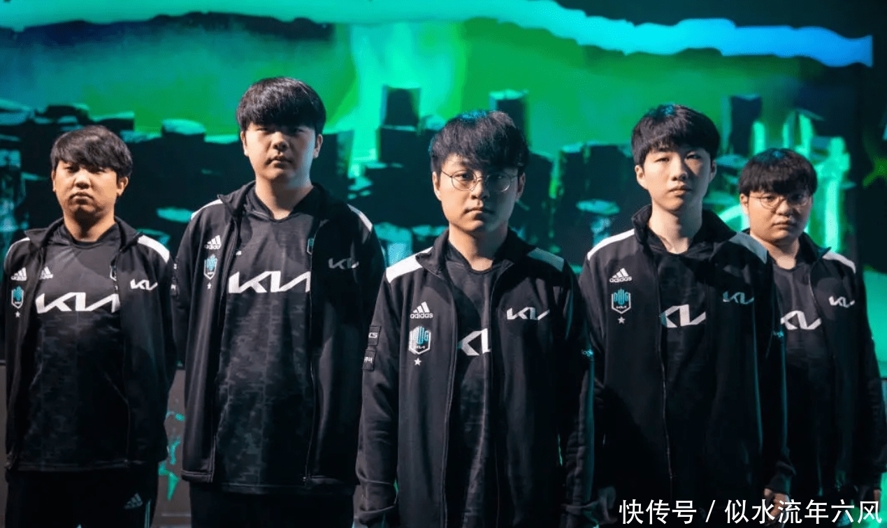 现代足球的 现代足球的