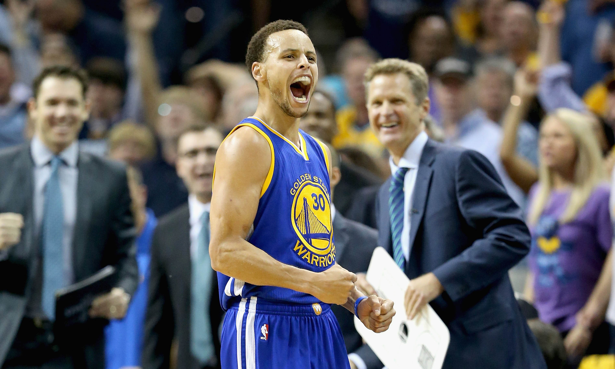 团队配合堪 团队配合堪