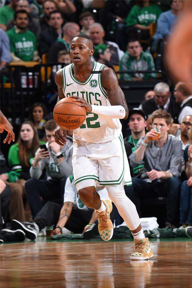 他们不仅是 他们不仅是