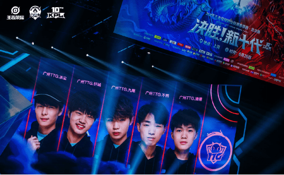 压力巨大的 压力巨大的