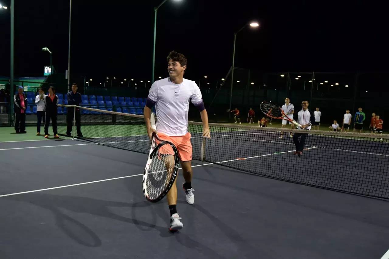 对性限制他 对性限制他