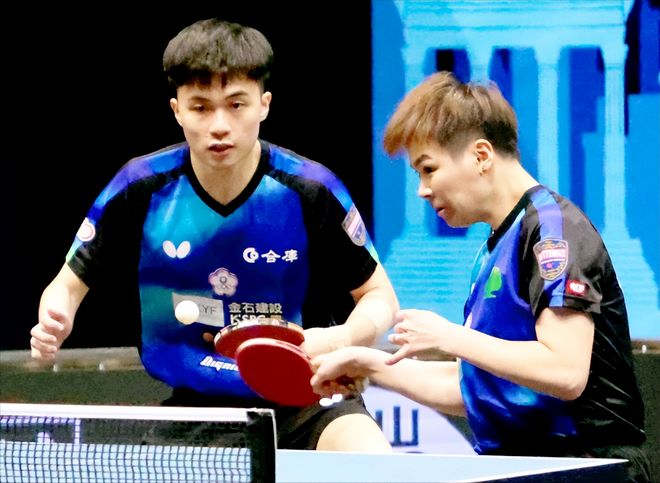 对于他来说 对于他来说