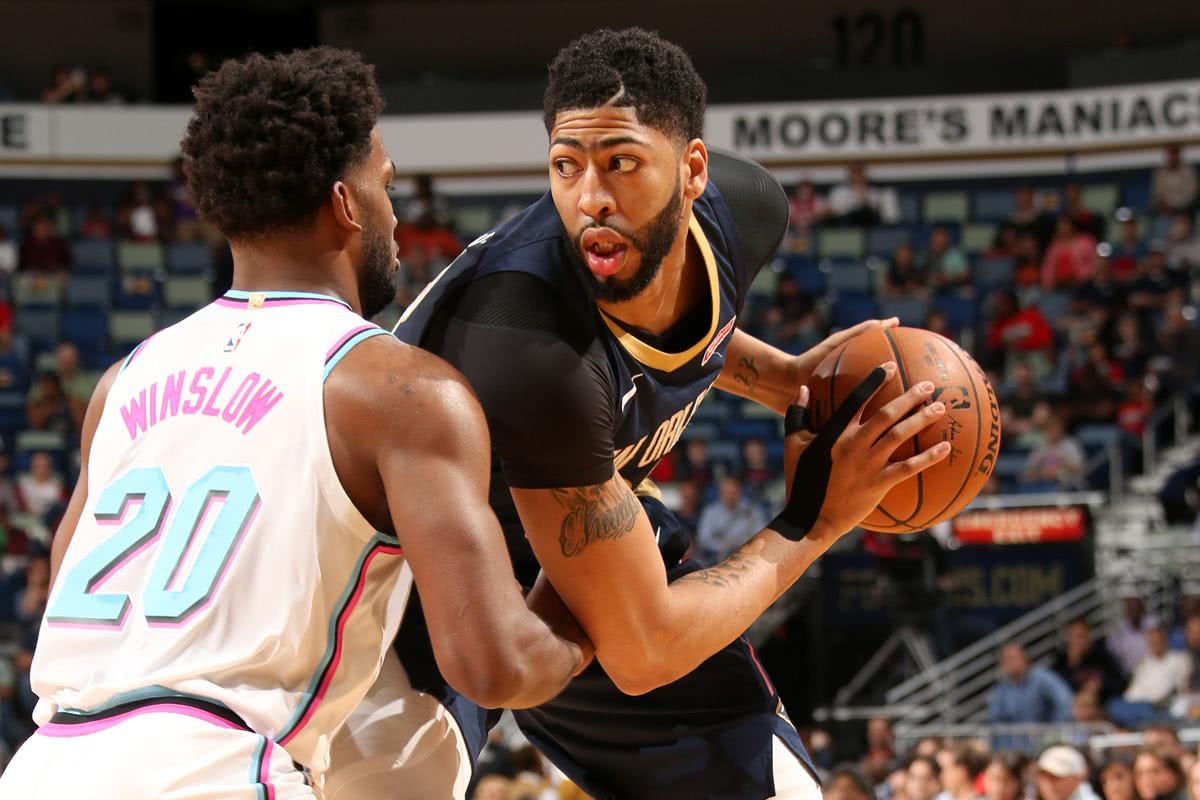 羽毛球俱乐 羽毛球俱乐