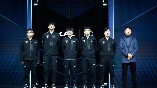 聘请优秀的 聘请优秀的