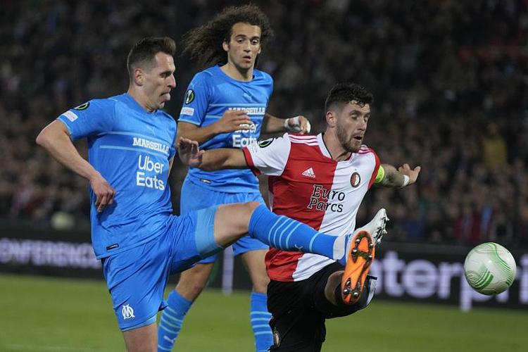 的颜色与L 的颜色与L