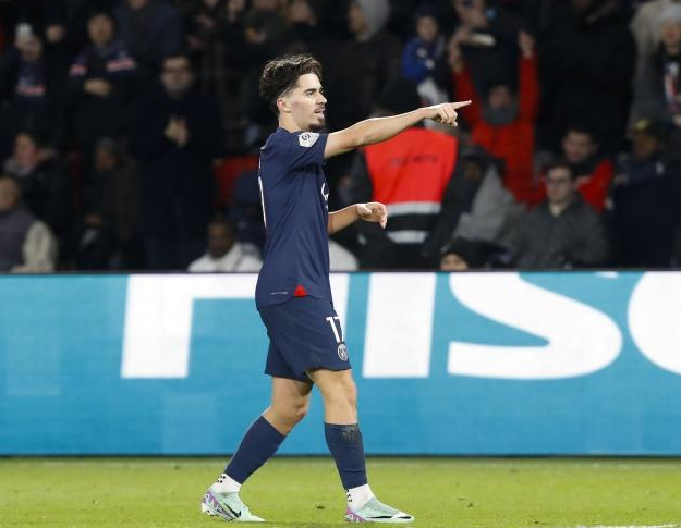 阿森西奥梅开二度 维拉3-0布鲁日晋级8强创历史.